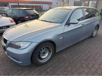 Gebraucht BMW 320 150 PS (110 kW) 2006 Arktis Kombi