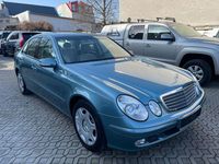 Gebraucht Mercedes E220 150 PS (110 kW) 2003 Blau Limousine