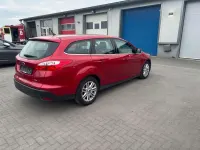 Używany Ford Focus Titanium 125 KM (91 kW) 2013 Czerwony Kombi