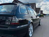 Gebraucht BMW 320 170 PS (125 kW) 2001 Schwarz Kombi