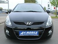 Gebraucht Hyundai i20 Comfort 101 PS (74 kW) 2012 Schwarz Kleinwagen