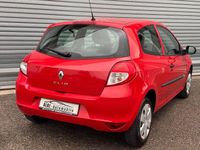 Gebraucht Renault Clio III Expression 75 PS (55 kW) 2010 Rot Cabrio