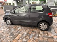 Gebraucht VW Fox 54 PS (39 kW) 2009 Grau Kleinwagen