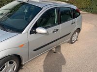 Gebraucht Ford Focus 101 PS (74 kW) 2002 Grau Kleinwagen