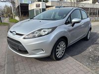 Gebraucht Ford Fiesta Trend 82 PS (60 kW) 2009 Silber Kleinwagen