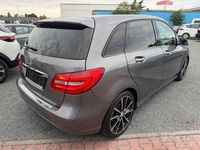 Usado Mercedes B200 156 HP (114 kW) 2012 Cinzento Monovolume