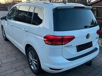Gebraucht VW Touran Highline 150 PS (110 kW) 2018 Weiß Van / Kleinbus