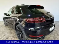 Gebraucht Porsche Macan Turbo Sport 400 PS (294 kW) 2016 Tiefschwarzmetallic SUV