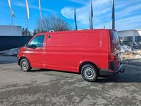 Gebraucht VW Transporter 102 PS (75 kW) 2017 Rot Van