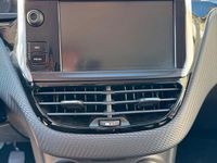 Gebraucht Peugeot 2008 81 PS (59 kW) 2015 Grau SUV