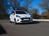 Gebraucht Hyundai i10 Select 67 PS (49 kW) 2020 Weiß Kleinwagen