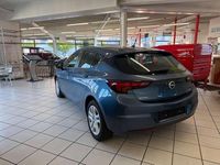 Gebraucht Opel Astra Edition 105 PS (77 kW) 2017 Deep sky Kleinwagen