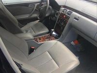 Gebraucht Mercedes E280 204 PS (150 kW) 2002 Blau Limousine