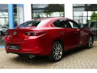 Używany Mazda 3 Selection 186 KM (136 kW) 2023 Czerwony Sedan/Limuzyna