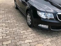 Gebraucht Skoda Superb 125 PS (91 kW) 2011 Schwarz Kombi