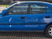 Gebraucht Mitsubishi Carisma 125 PS (91 kW) 1999 Blau Kombi