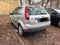 Gebraucht Ford Fiesta 80 PS (58 kW) 2006 Silber Kleinwagen