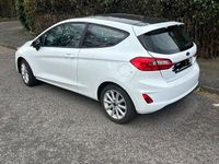 Gebraucht Ford Fiesta 70 PS (51 kW) 2017 Weiß Coupé