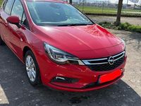 Gebraucht Opel Astra Selection 105 PS (77 kW) 2017 Rot Limousine