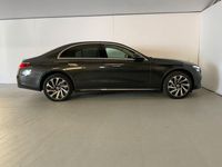 Gebraucht Mercedes E300 Exclusive 313 PS (230 kW) 2024 Metalliclack graphitgrau Limousine