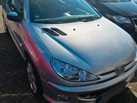 Gebraucht Peugeot 206 CC 109 PS (80 kW) 2004 Silber Cabrio
