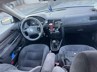 Gebraucht VW Golf IV 75 PS (55 kW) 2003 Silber Kleinwagen