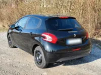 Gebraucht Peugeot 208 Style 81 PS (59 kW) 2015 Schwarz Kleinwagen