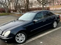 Gebraucht Mercedes E240 180 PS (132 kW) 2002 Blau Limousine