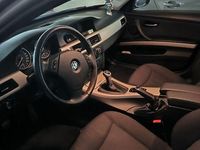 Gebraucht BMW 318 143 PS (105 kW) 2012 Silber Kombi