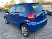 Second-hand VW Fox 54 CP (39 kW) 2006 Albastru Hatchback