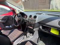 Gebraucht VW Caddy 86 PS (63 kW) 2013 Rot Van / Kleinbus