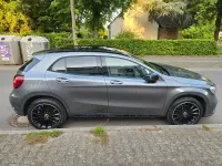 Gebraucht Mercedes GLA220 170 PS (125 kW) 2019 Grau SUV