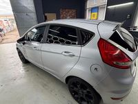 Gebraucht Ford Fiesta 90 PS (66 kW) 2009 Grau Kleinwagen