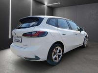 Gebraucht BMW 223 Active Tourer Luxury Line 197 PS (144 kW) 2024 Weiß Van / Kleinbus
