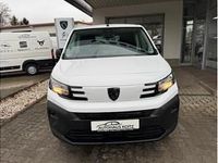 Neu Peugeot E-Partner 100 kW (136 PS) 2025 Weiß (lackierung weiss icy/deckende lackierung) Van / Kleinbus