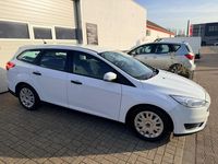 Gebraucht Ford Focus Ambiente 95 PS (69 kW) 2015 Weiß Kombi