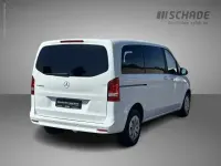Gebraucht Mercedes V220 163 PS (119 kW) 2022 Weiß Van / Kleinbus