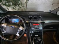 Second-hand Ford S-MAX S 140 CP (102 kW) 2014 Negru Monovolum