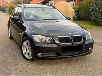 Gebraucht BMW 318 130 PS (95 kW) 2007 Schwarz Kombi
