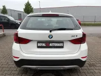 Używany BMW X1 Advantage 143 KM (105 kW) 2014 Biały SUV