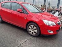 Gebraucht Opel Astra 110 PS (80 kW) 2010 Rot Limousine
