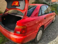 Gebraucht Audi A4 125 PS (91 kW) 1996 Rot Limousine