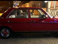 Gebraucht Mercedes 200 94 PS (69 kW) 1978 Rot Limousine