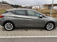 Gebraucht Opel Astra Dynamic 150 PS (110 kW) 2017 Grau Limousine