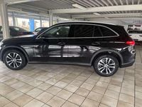 Gebraucht Mercedes GLC220 Night 197 PS (144 kW) 2024 Obsidianschwarz  metalliclack SUV