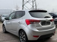 Gebraucht Hyundai ix20 Style 90 PS (66 kW) 2016 Silber Kleinwagen
