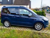 Gebraucht Ford Tourneo Courier Titanium 101 PS (74 kW) 2017 Blau Van / Kleinbus