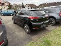 Gebraucht Hyundai i20 Style 101 PS (74 kW) 2017 Phantom black. / mic Kleinwagen