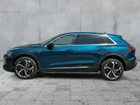 Gebraucht Audi e-tron Advanced Plus 300 kW (408 PS) 2022 Blau SUV