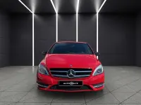 Gebraucht Mercedes B200 Night 156 PS (114 kW) 2014 Rot Kleinwagen